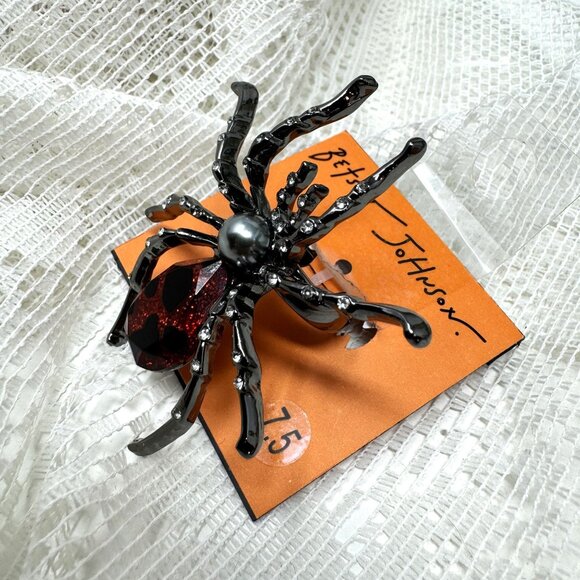 Betsey Johnson Black & Red Spider Ring Rhinestones 7.5 - Picture 2 of 6